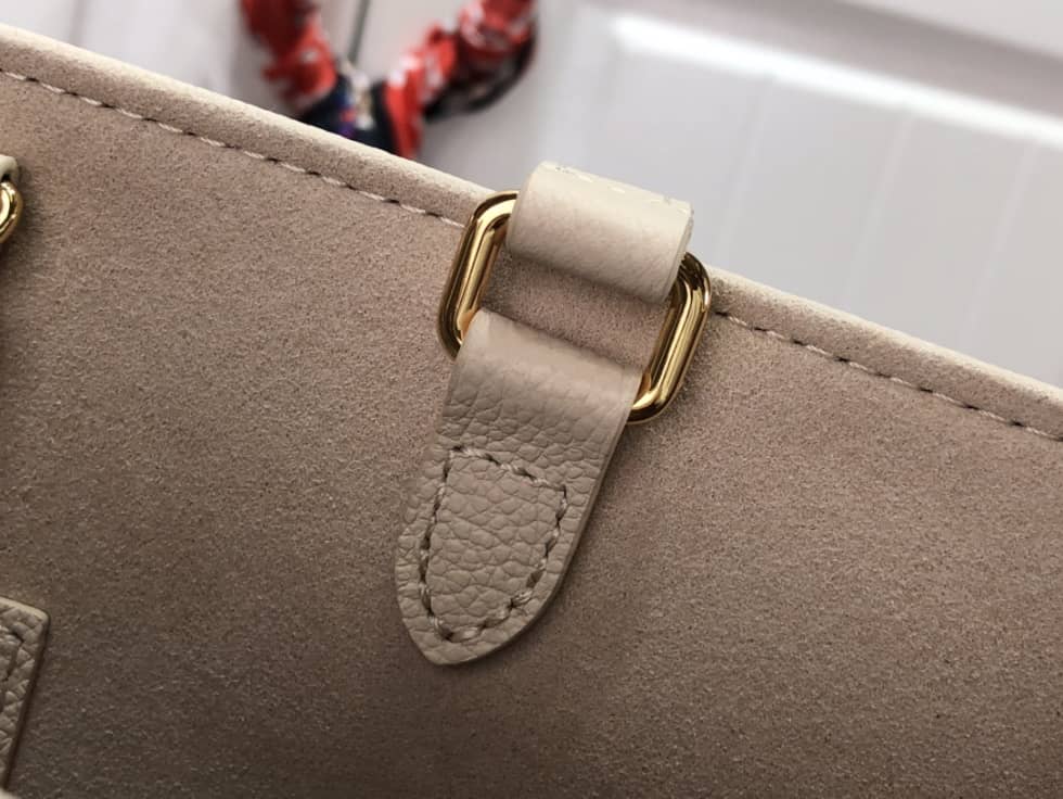L0vis Vvtt0n OntheGo MM Monogram Empreinte M46128 Replica Tote