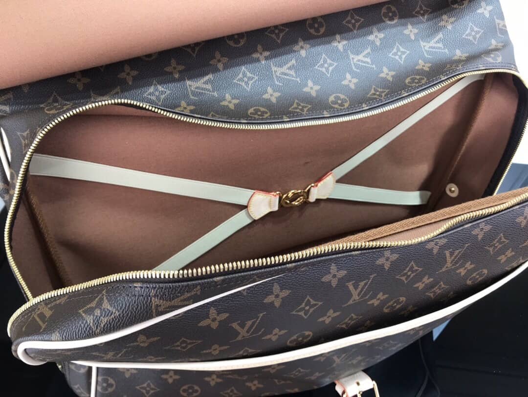 L0vis Vvtt0n Monogram Canvas Hunting Bag Brown M41140 Replica