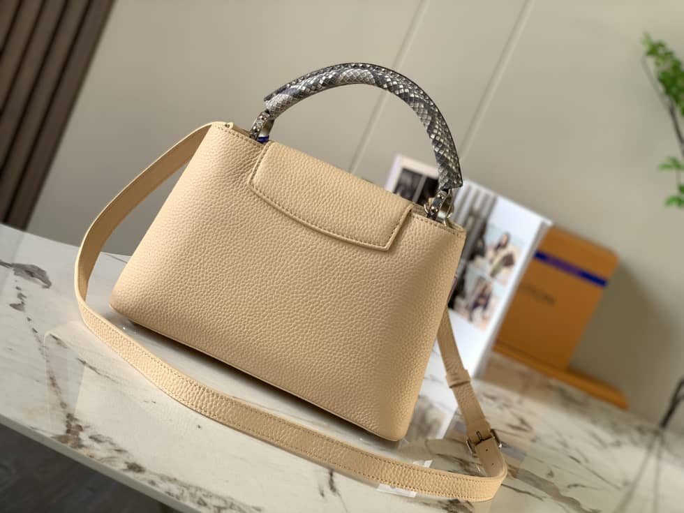 L0vis Vvtt0n Capucines BB Tote Taurillon Leather N92041 Replica Crossbody Bag