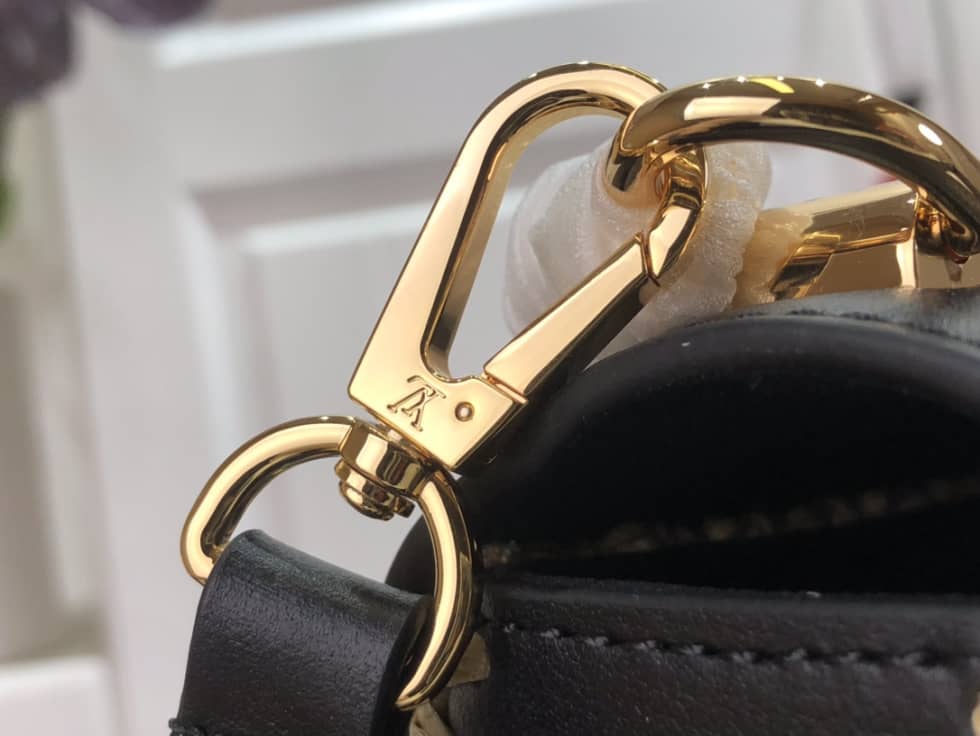 L0vis Vvtt0n Twist MM Raffia Replica Bag M57648