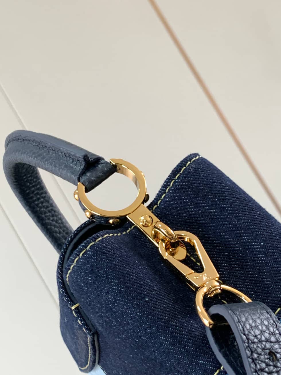L0vis Vvtt0n Capucines Mini M59268 Replica Shoulder Bag