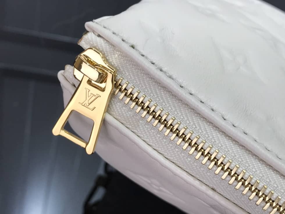 L0vis Vvtt0n Coussin PM Embossed Puffy White M57793 Replica Shoulder Bag