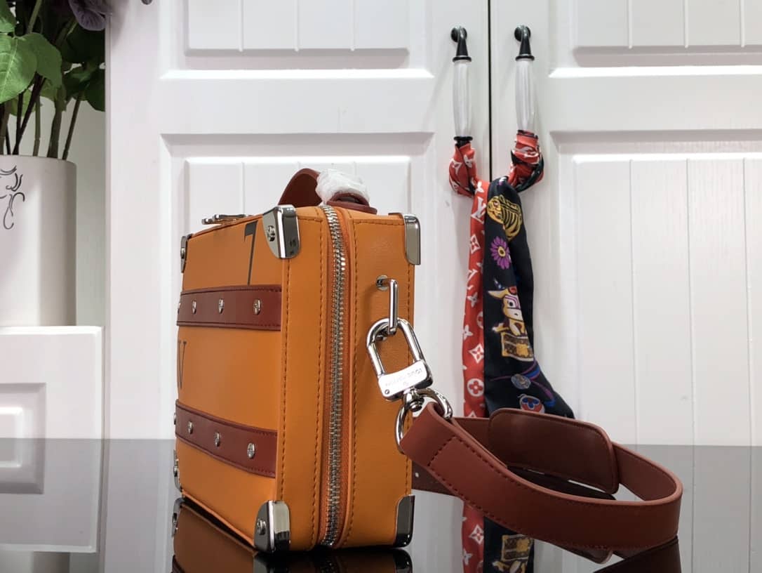 L0vis Vvtt0n Handle Soft Trunk No. 7 Replica Shoulder Bag