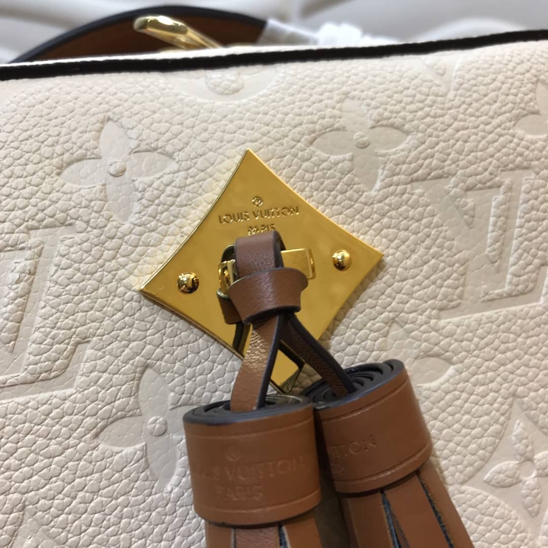 L0vis Vvtt0n Monogram Empreinte Saintonge Replica Bag White M44606