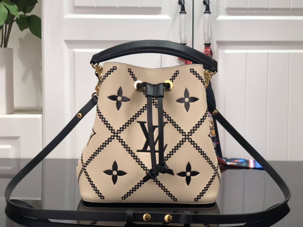 L0vis Vvtt0n NeoNoe MM Cream M46023 Replica Bucket Bag