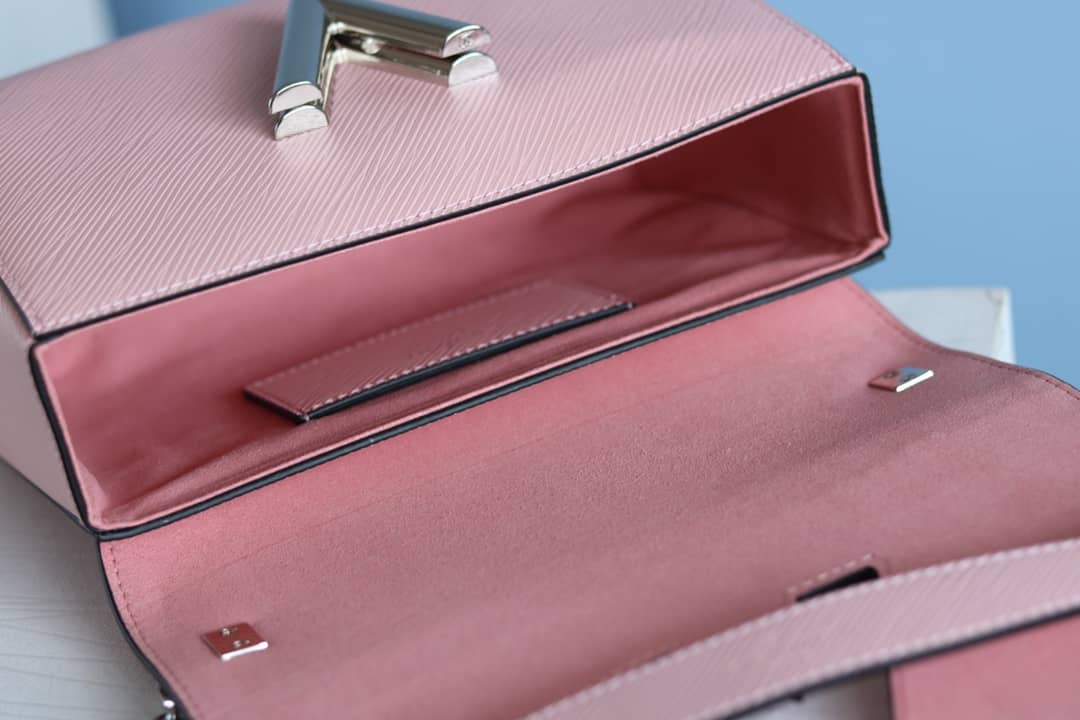L0vis Vvtt0n Textured Epi Leather Twist Series Bag