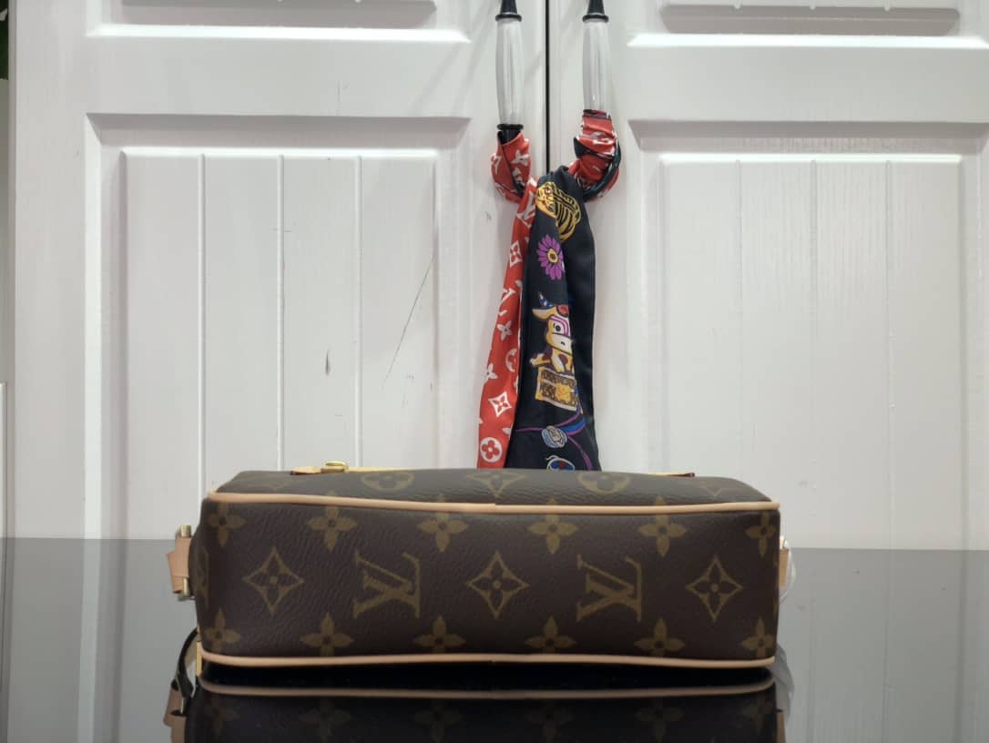 L0vis Vvtt0n Pochette Cite Monogram Replica  Shoulder Bag M51183