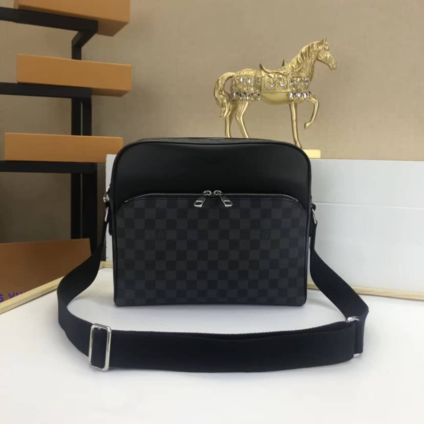 L0vis Vvtt0n Damier Graphite Dayton MM Replica Messenger Bag N41409