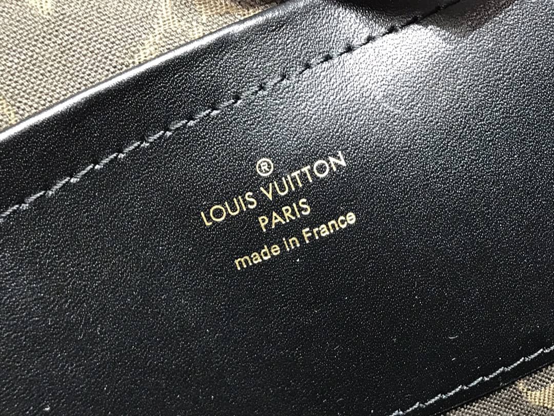 L0vis Vvtt0n Utility Black Replica Crossbody Bag M80450