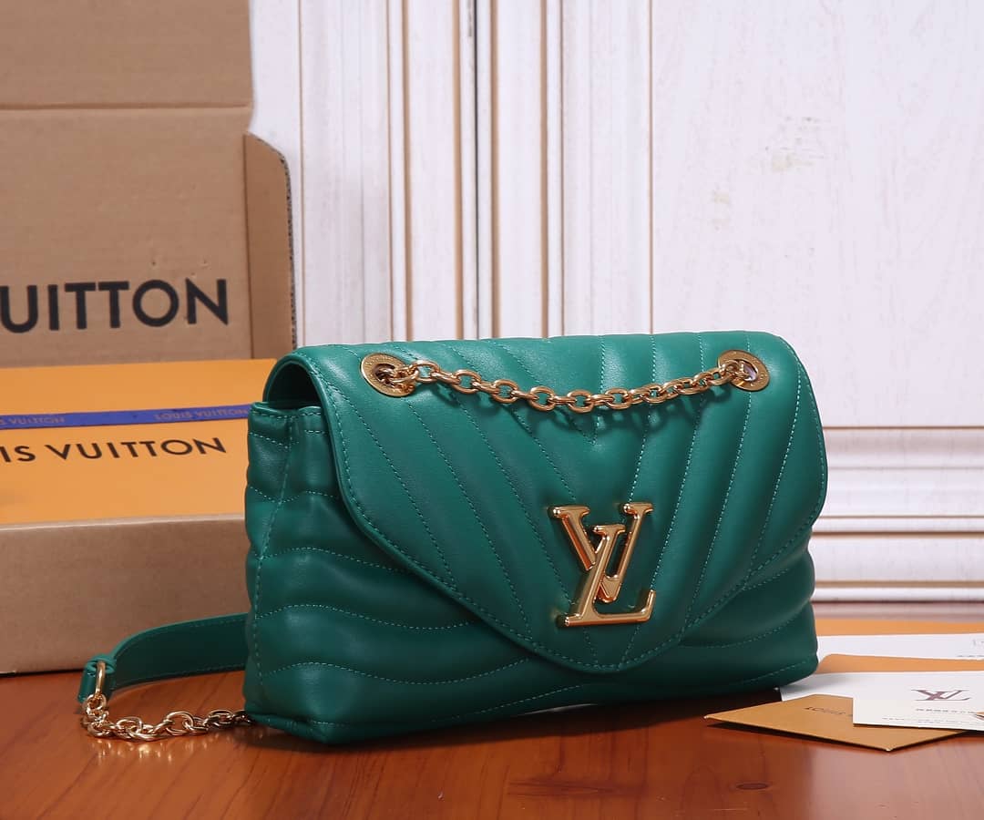 L0vis Vvtt0n New Wave Chain Cowhide Leather Replica Shoulder Bag M58664