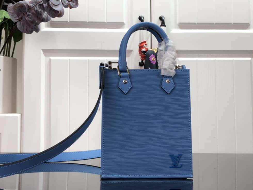L0vis Vvtt0n Sac Plat Leather M80169 Replica Crossbody Bag
