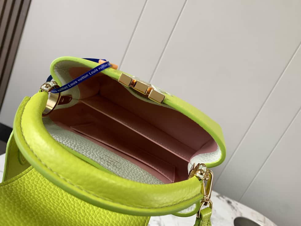 L0vis Vvtt0n Capucines Mini M59440 Replica Shoulder Bag