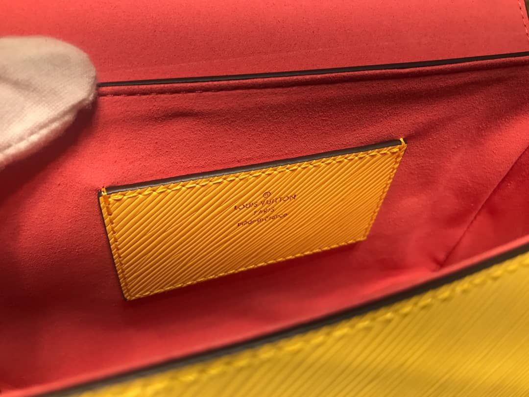 L0vis Vvtt0n Twist MM Bag Yellow M50296 Replica