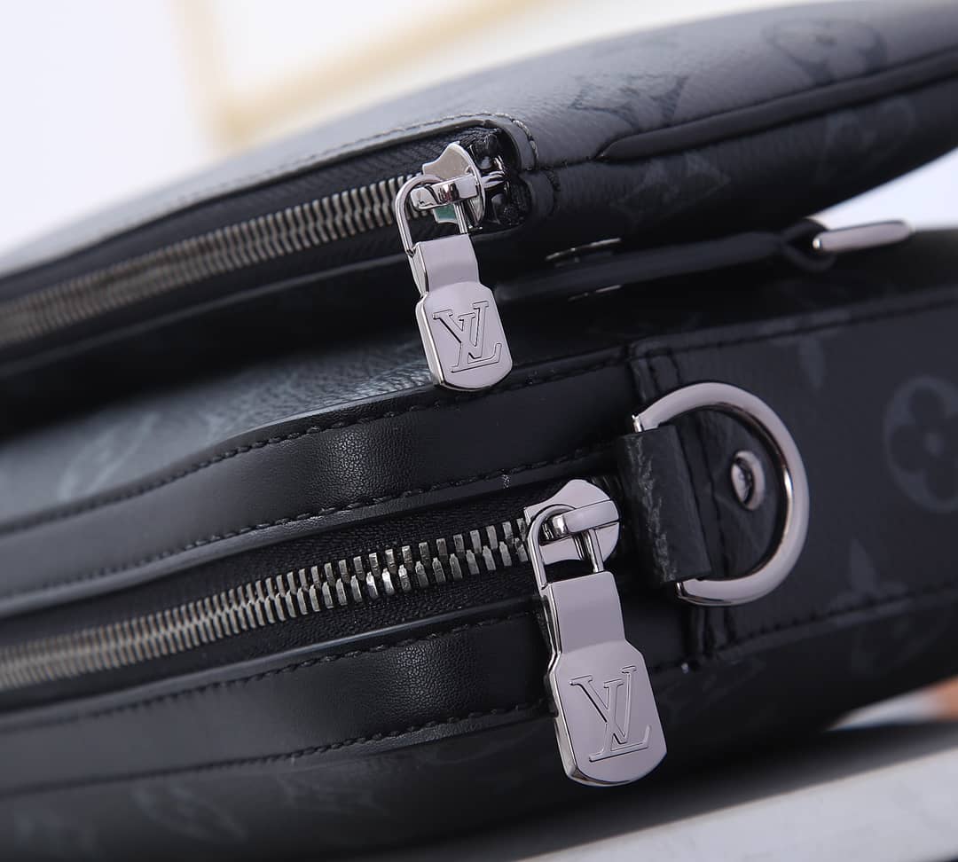 L0vis Vvtt0n Virgil Abloh Trio Multi Messenger Bag Replica Gray M69443