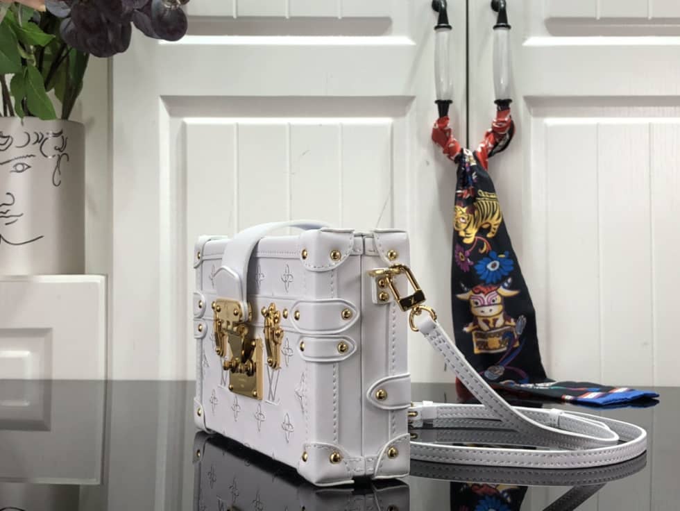 L0vis Vvtt0n Petite Malle Monogram Flou White M20745 Replica Trunk Box