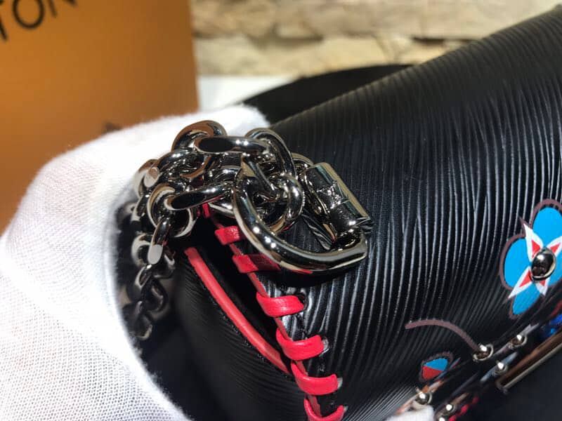 L0vis Vvtt0n Twist MM AAA Fake Leather Chain Shoulder Bag