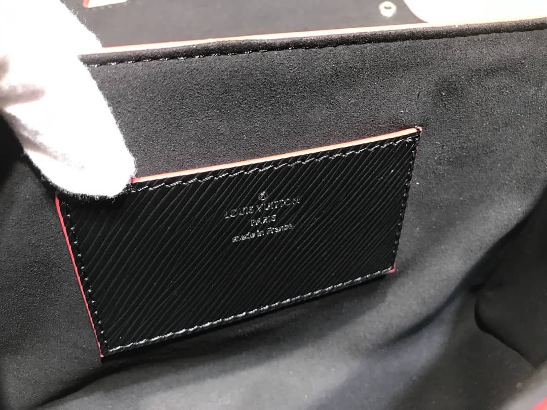 L0vis Vvtt0n Twist MM High Quality Replica Bag
