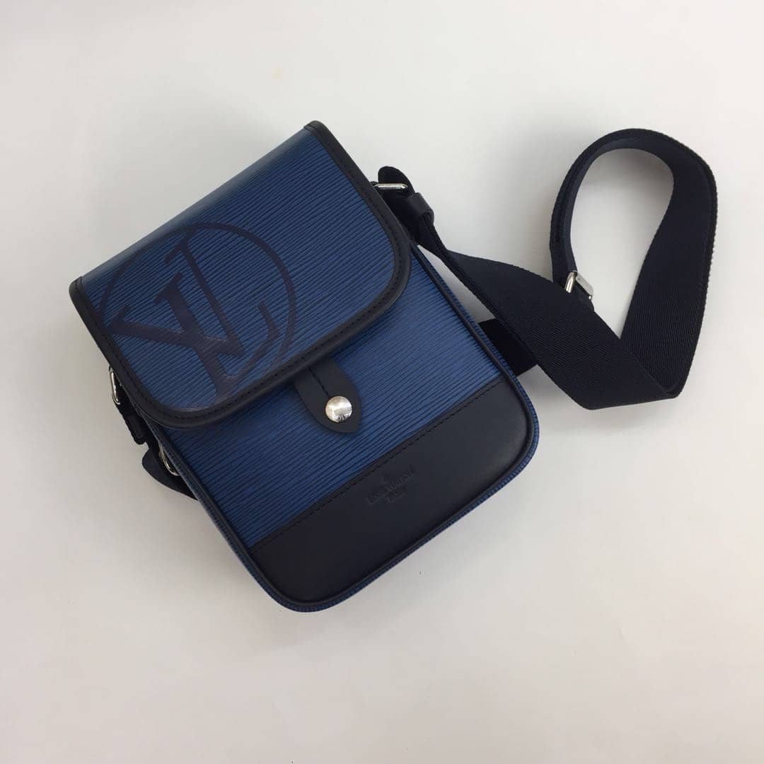 L0vis Vvtt0n EPI Downtown BB Messenger Bag Replica Blue M53497