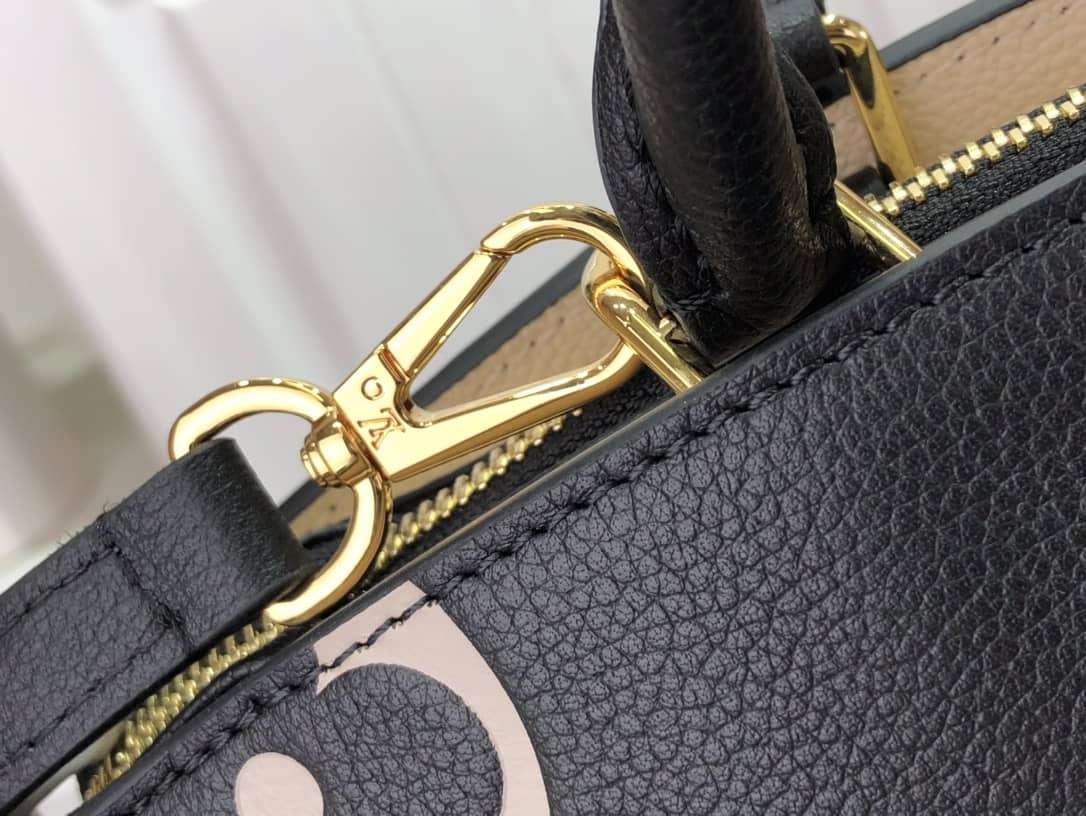 L0vis Vvtt0n Grand Palais Monogram Empreinte Bag Replica Black M45811
