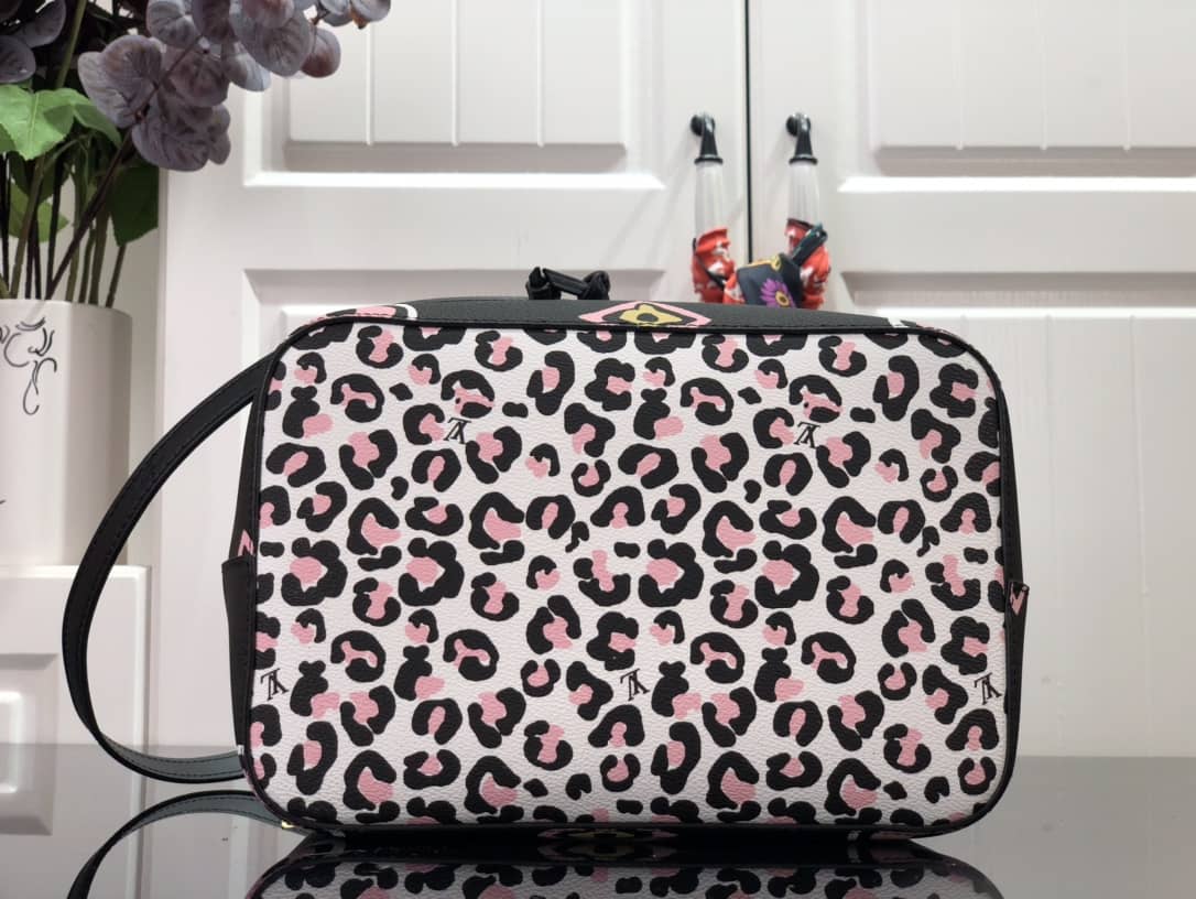 L0vis Vvtt0n Neo Noe Monogram Leather Replica Bag Black M44679