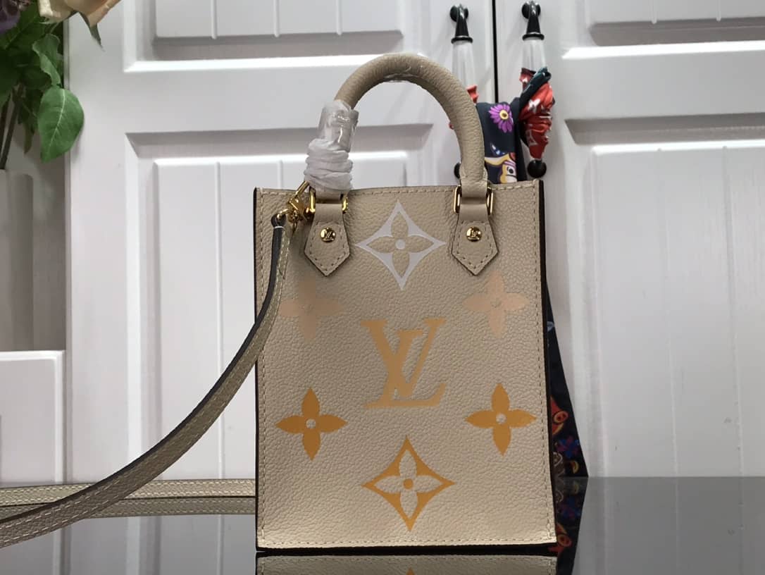 L0vis Vvtt0n Monogram Petit Sac Plat Bag Replica Yellow M80449