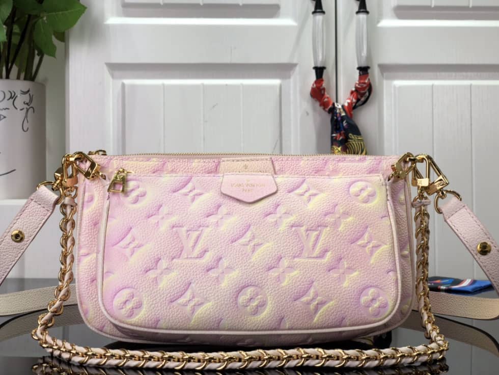 L0vis Vvtt0n Multi Pochette Accessoires Light Pink M46093 Replica