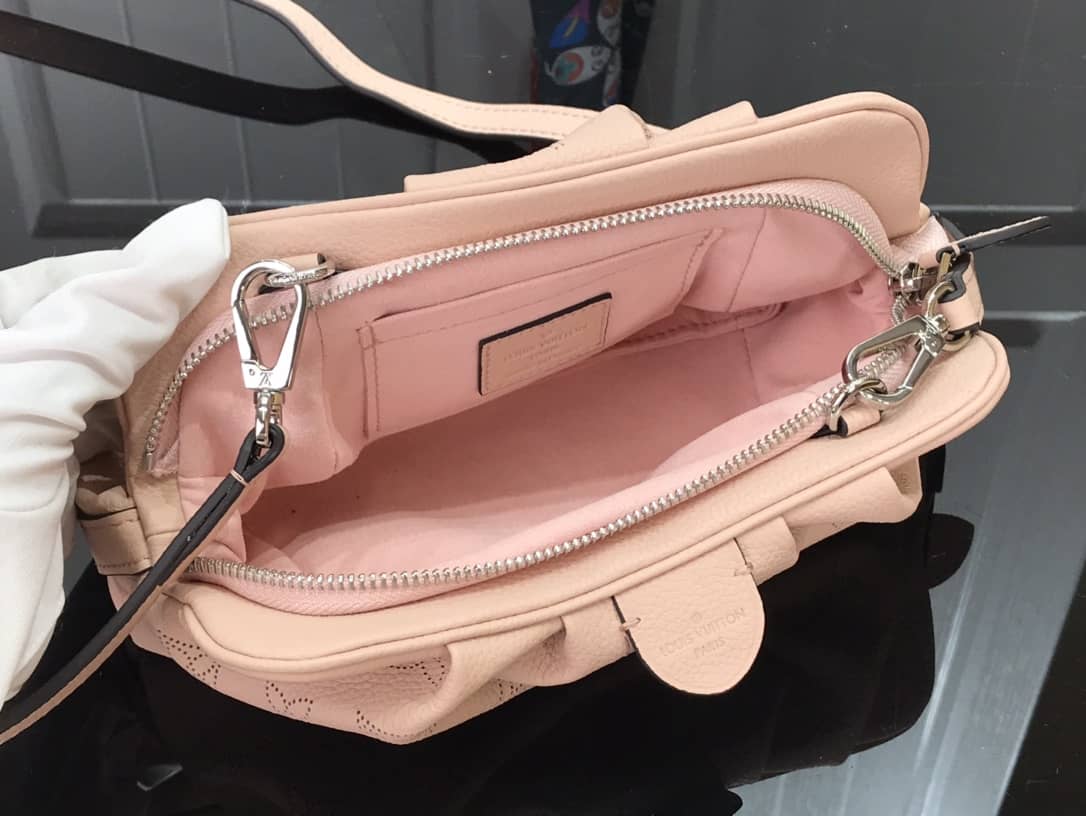 L0vis Vvtt0n Scala Mini Replica Pouch Pink M80092