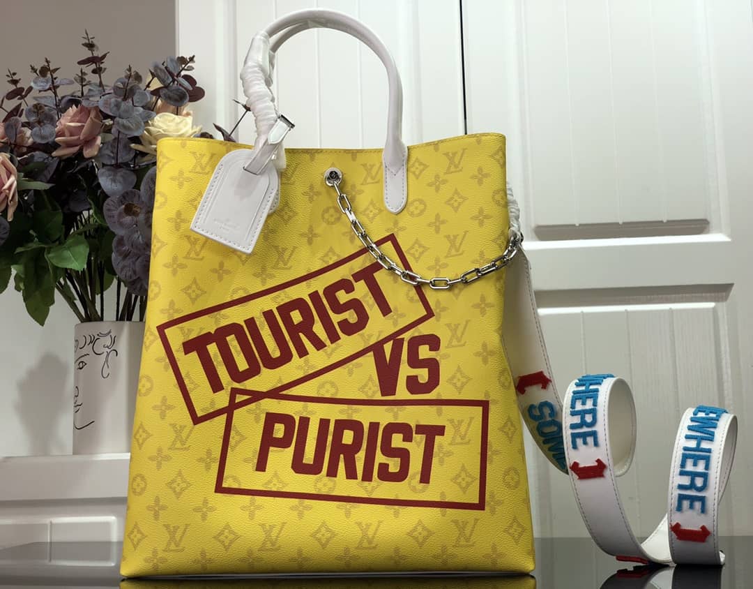 L0vis Vvtt0n “Tourist Vs Purist” Tote Bag