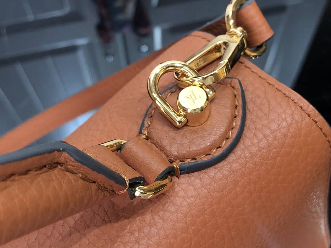 L0vis Vvtt0n Replica Bags Twist One Handle MM  M57090