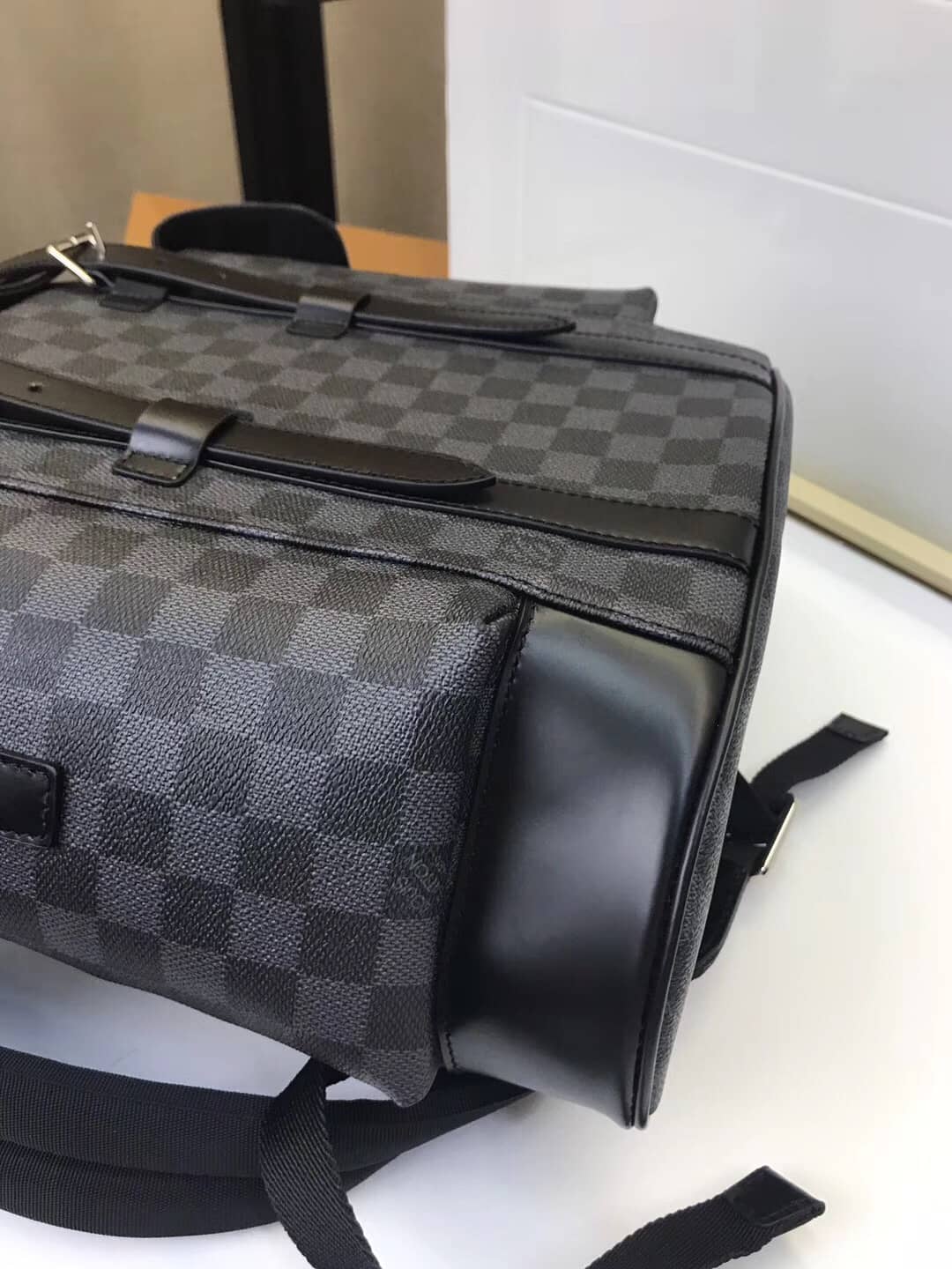 L0vis Vvtt0n Christopher PM Backpack Replica N41379