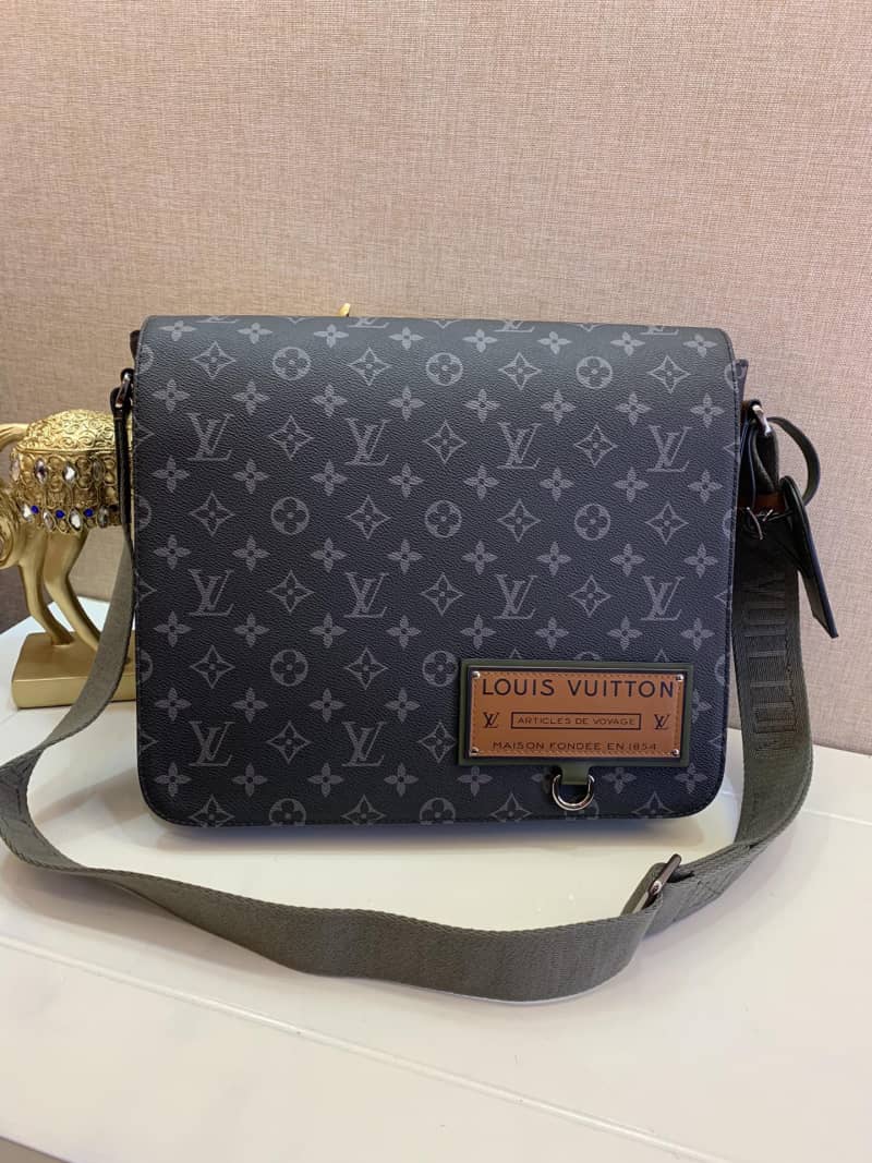 L0vis Vvtt0n District MM Monogram Eclipse Messenger Bag Replica M40239