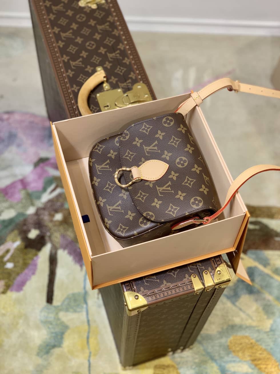L0vis Vvtt0n Monogram Saint Cloud MM M51243 Replica Messenger Bag