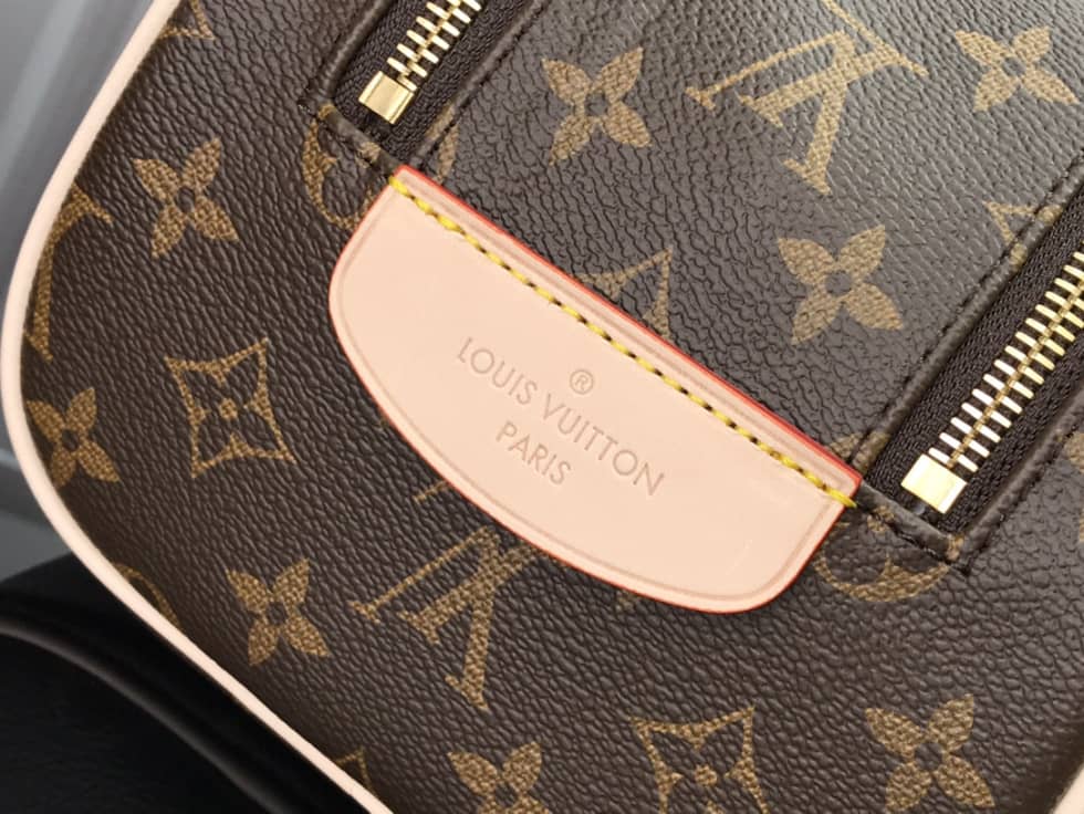 L0vis Vvtt0n King Size Toiletry Bag M47528 Replica