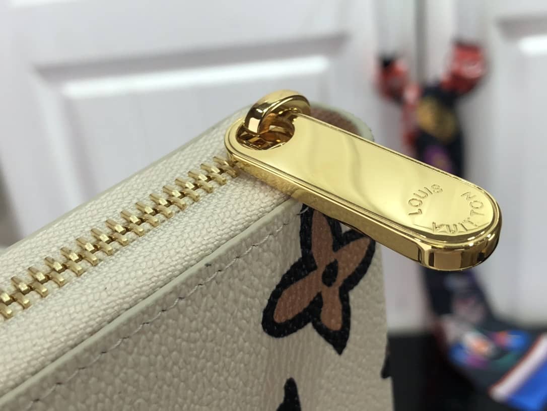L0vis Vvtt0n Around Monogram Zippy Wallet Replica White M80683