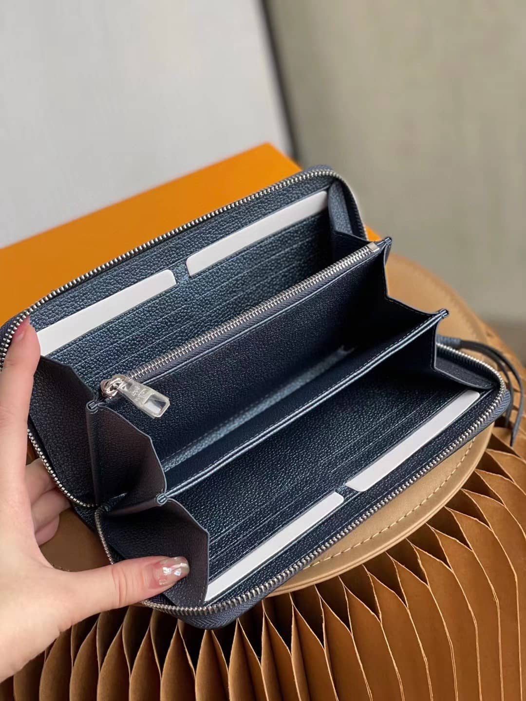 L0vis Vvtt0n Long Wallet Zippy Empreinte Navy Blue M80958 Replica Wallet