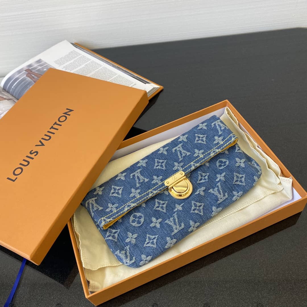 L0vis Vvtt0n Denim Clutch Vintage Replica Bag Blue M44472