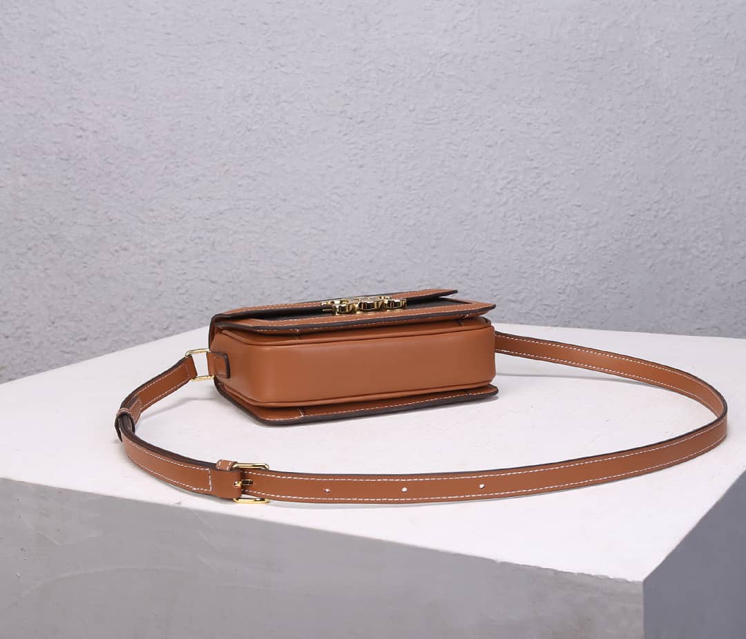 Ce1i*e Small Besace 16 Cowhide Replica Saddle Bag