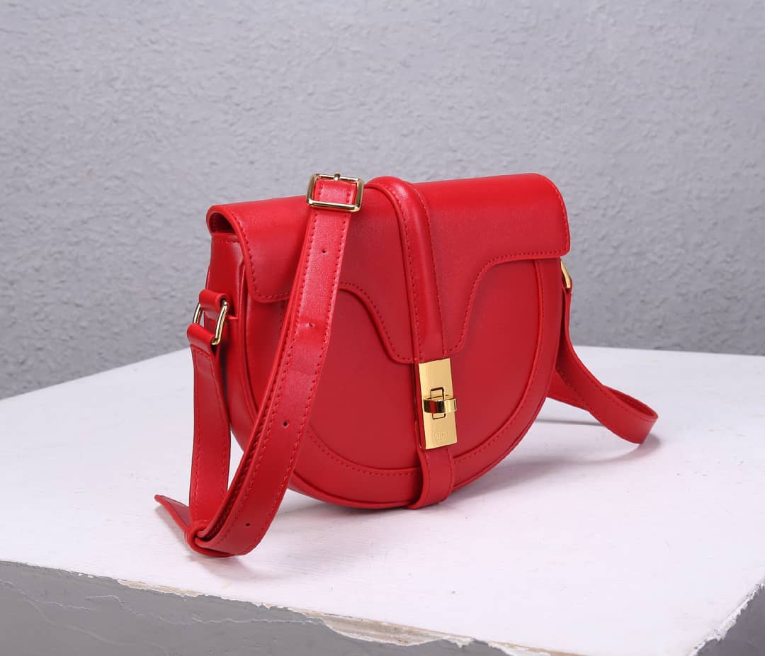 Ce1i*e Small Besace 16 Cowhide Replica Saddle Bag