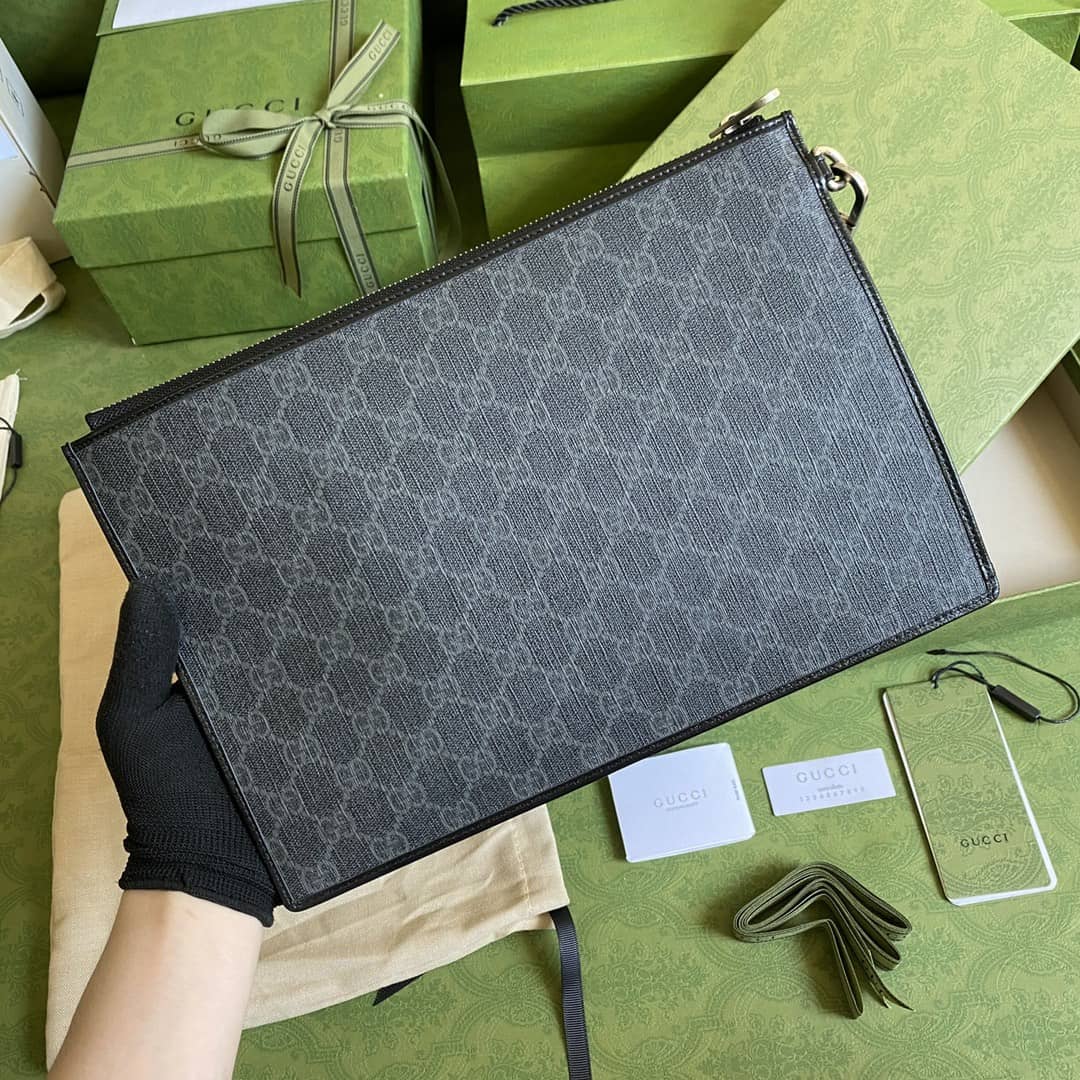 Gvc*1 GG Svp*me Pouch Replica 672953