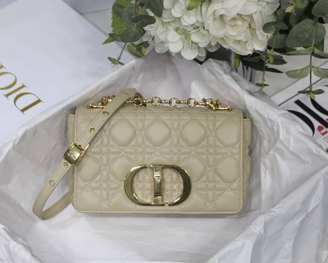 Chr1st1an D10r Caro Replica Bag