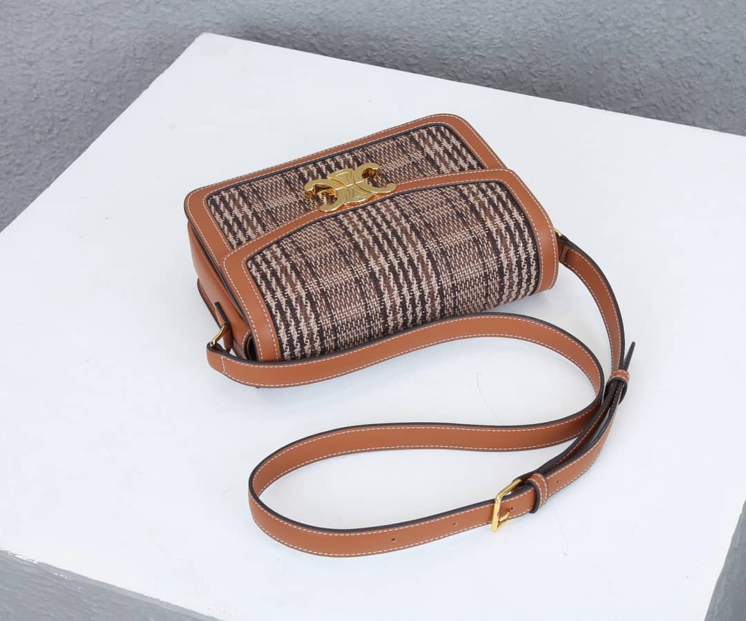 Ce1i*e Bag Dupe Triomphe Teen 22cm