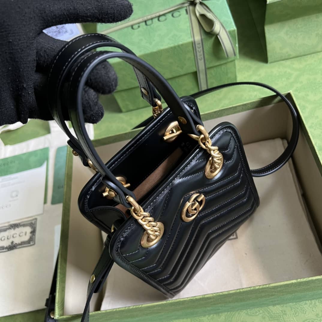 Gvc*1 GG Marmont Matelassé Mini Crossbody Bag 696123 Replica