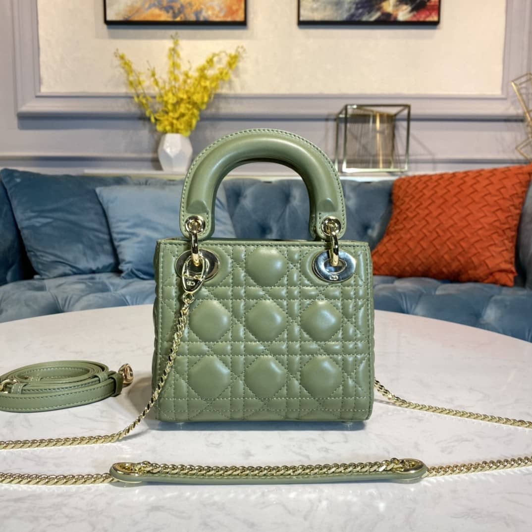 Chr1st1an D10r Lady D10r 17CM Replica Bag