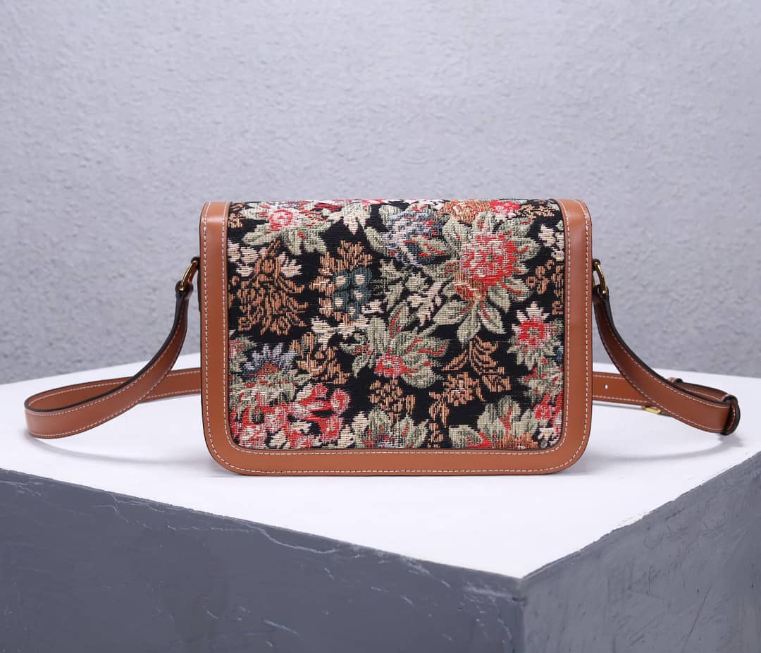 Ce1i*e Bag Dupe Triomphe Teen 22cm