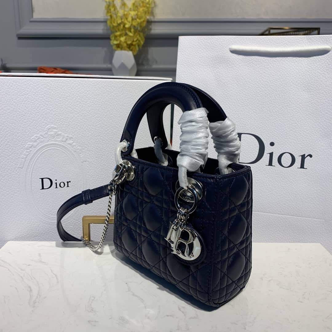 Chr1st1an D10r Lady D10r 17CM Replica Bag