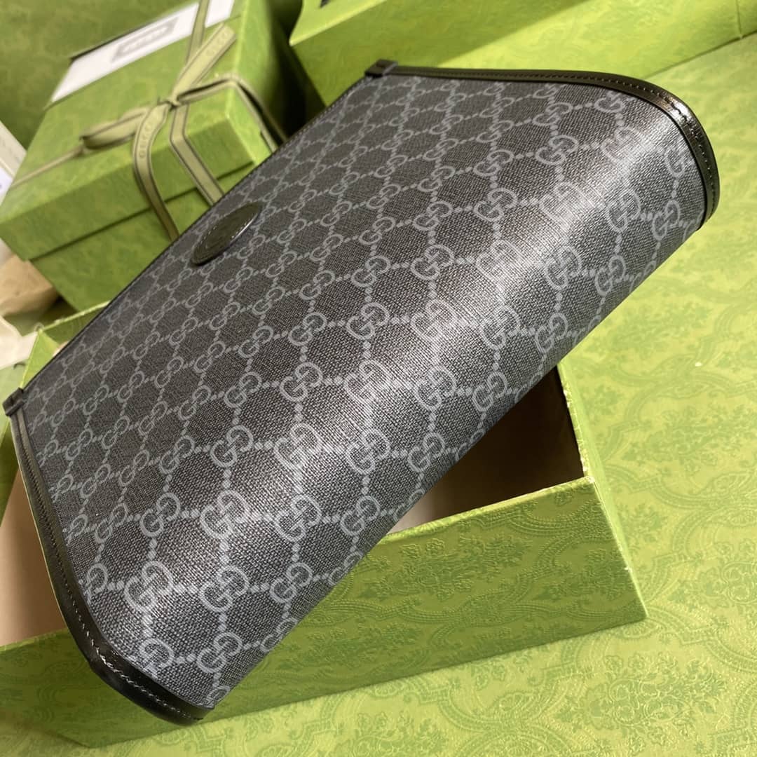 Gvc*1 Interlocking G Beauty Case Replica 672956