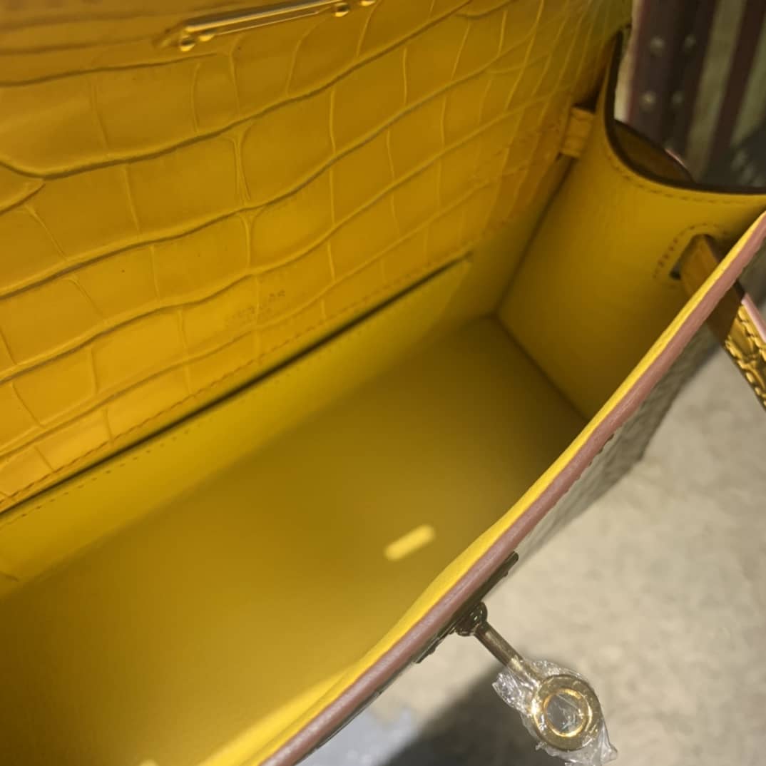 H**me5 Kelly Replica Pochette