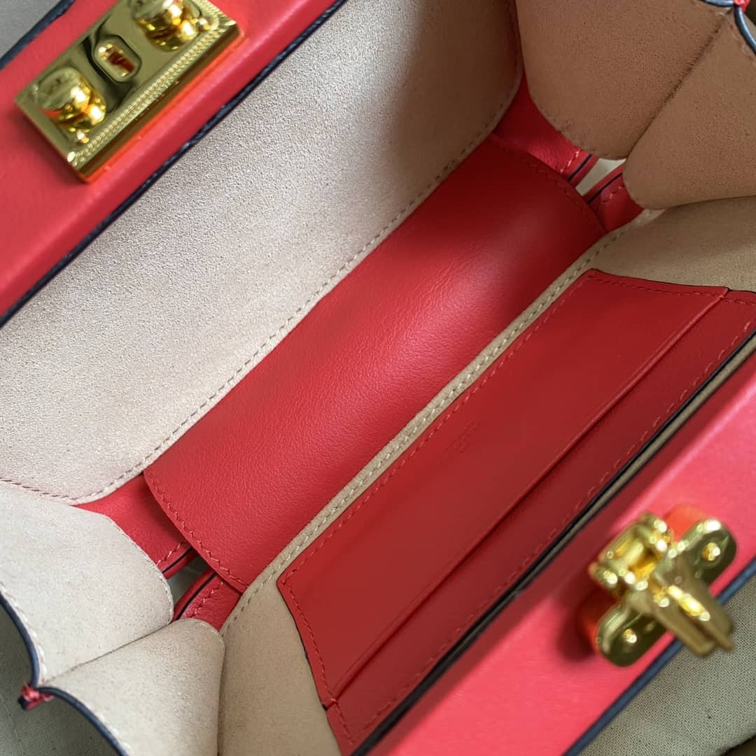 Gvc*1 Interlocking G Mini Bag Replica 658230