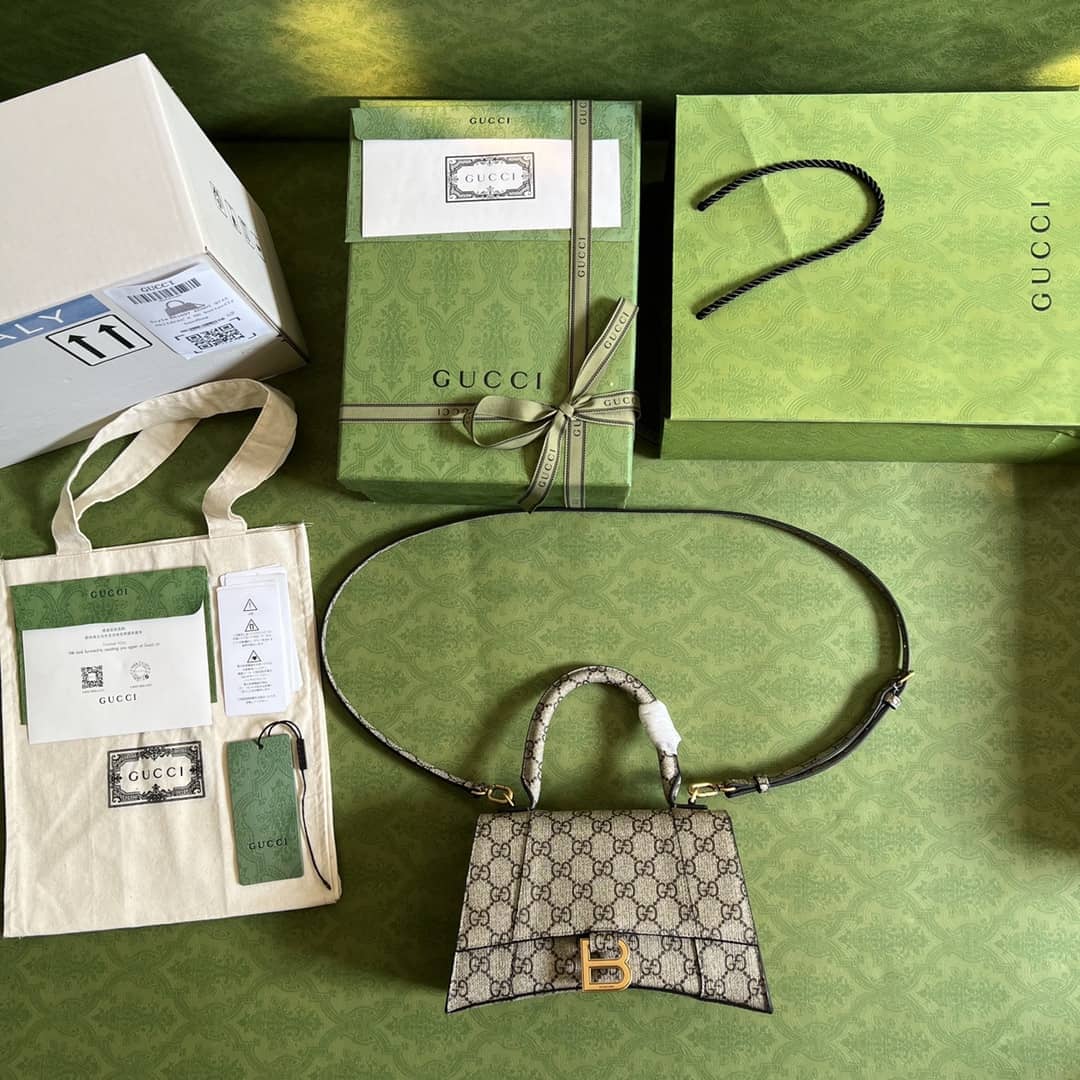 Gvc*1 Bag Dupe x Ba1en*iaga Small Hourglass 681697