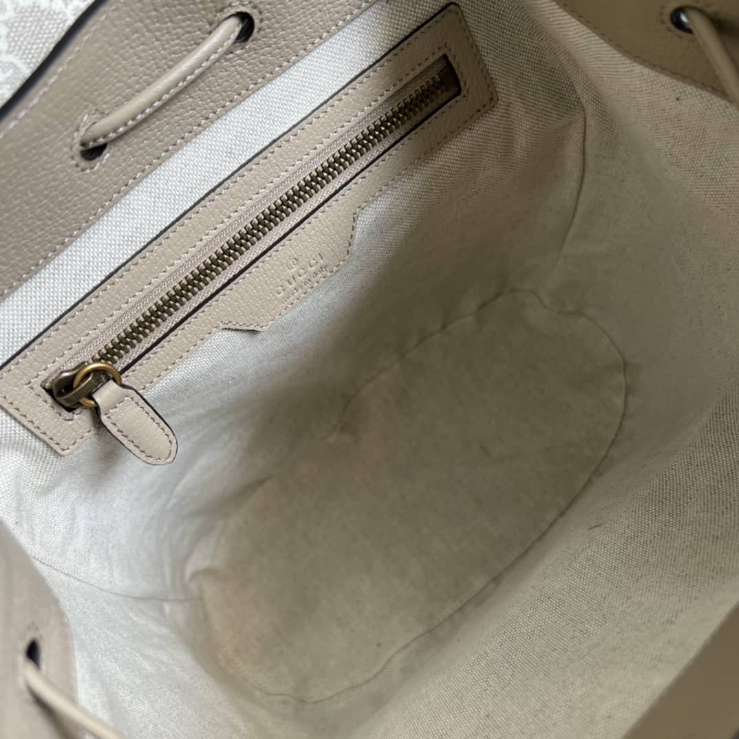 Gvc*1 Backpack With Interlocking G White 674147 Replica